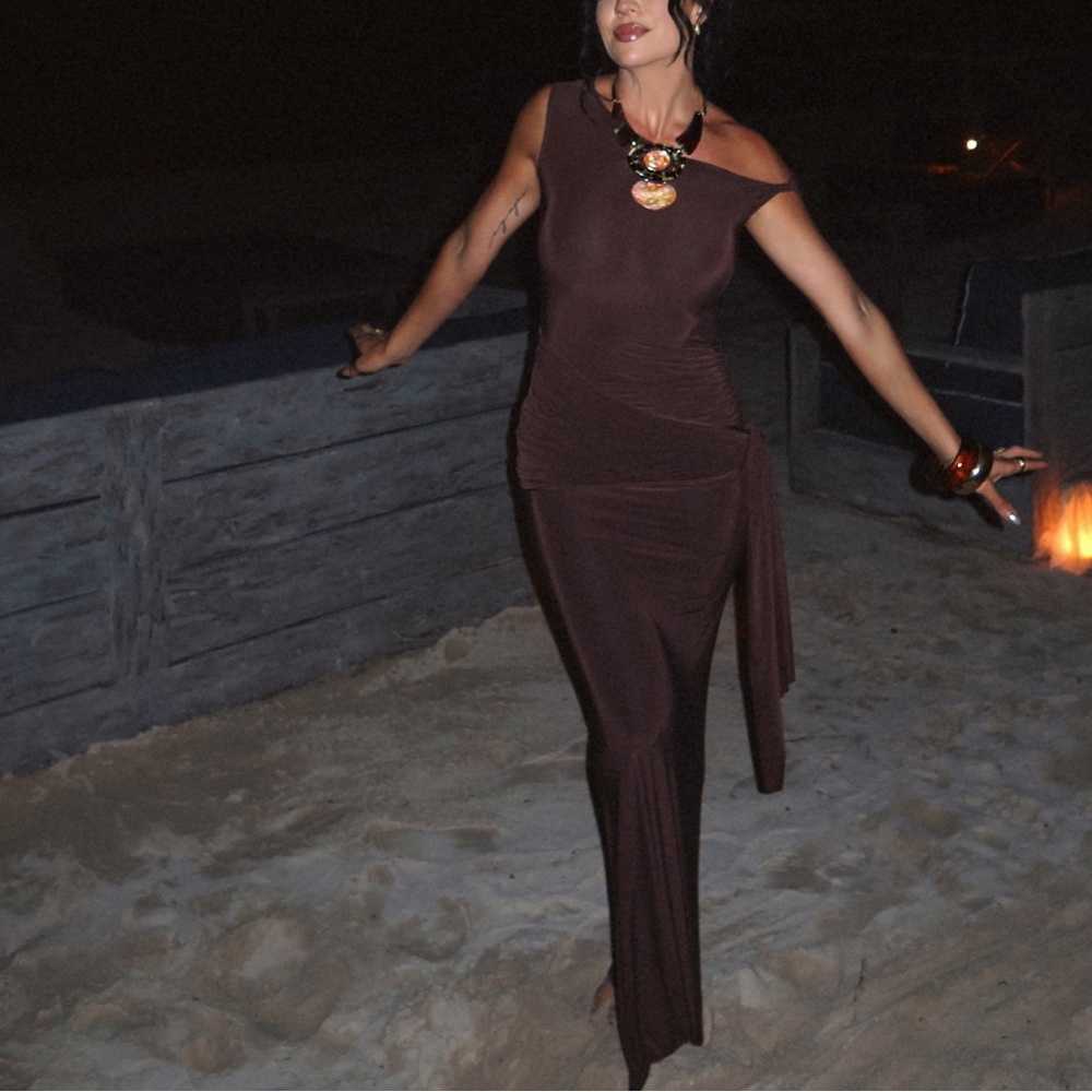Elegant Brown One-Shoulder Dress